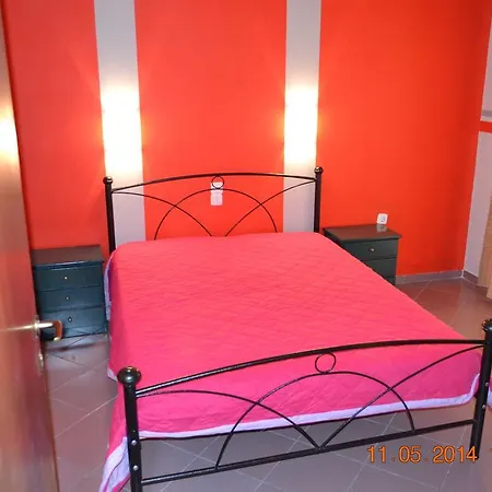 Ilias Apartment *